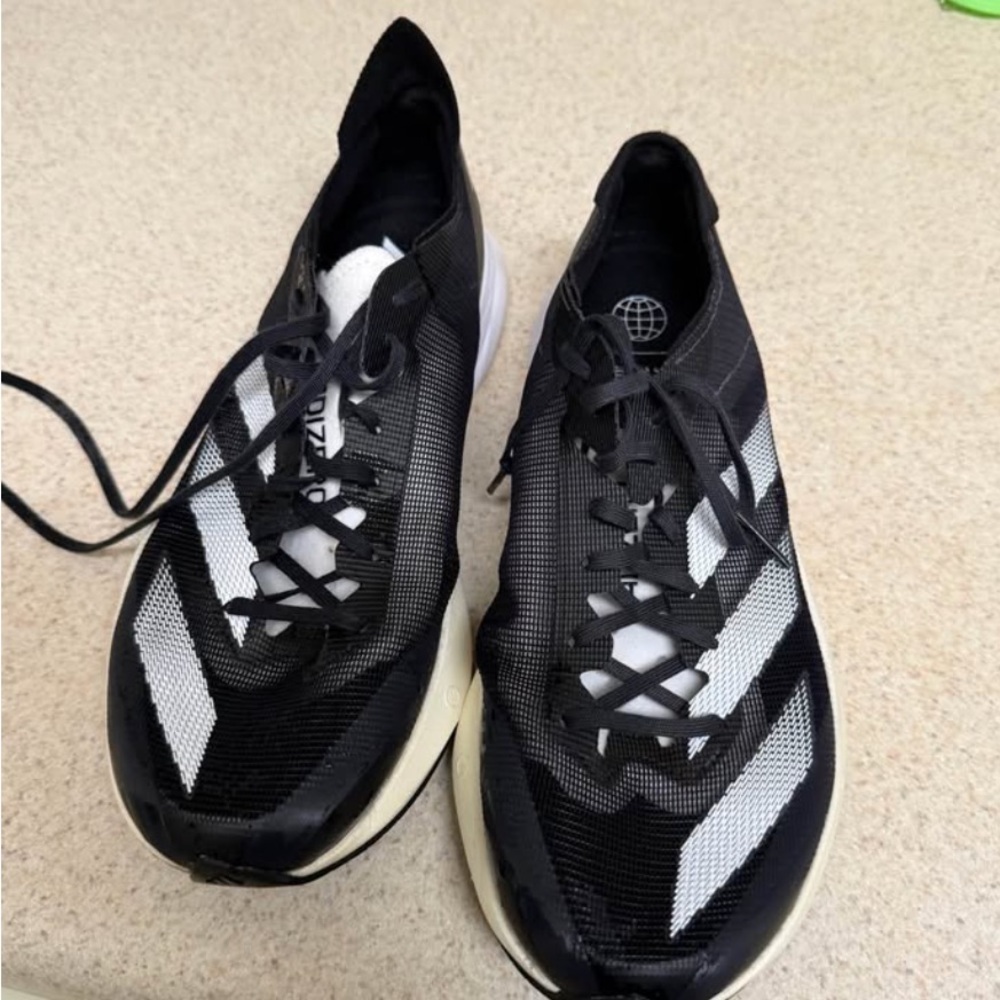 Women’s Adidas Adizero 8